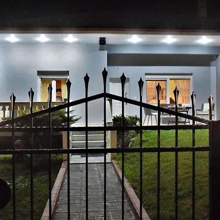 Deppy's House κοντά στα λουτρά πόζαρ Apartment Chrysi