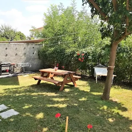 Deppy's House κοντά στα λουτρά πόζαρ