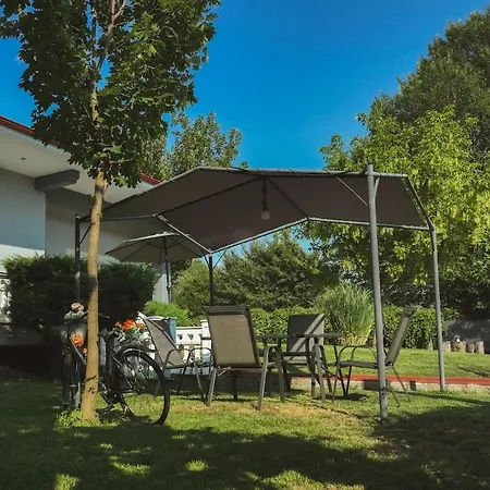 Deppy's House κοντά στα λουτρά πόζαρ