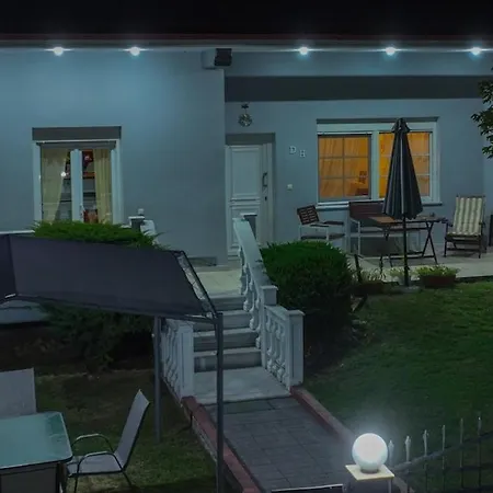 Deppy's House κοντά στα λουτρά πόζαρ