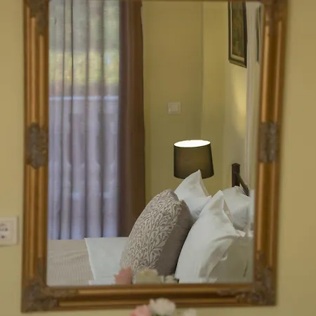 Deppy's House κοντά στα λουτρά πόζαρ Apartman