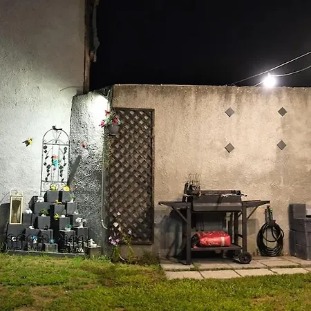 Apartman Deppy's House κοντά στα λουτρά πόζαρ Chrysi