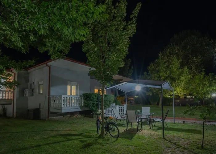 Deppy's House κοντά στα λουτρά πόζαρ