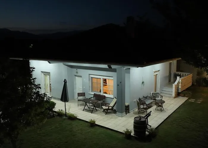 Deppy's House κοντά στα λουτρά πόζαρ *