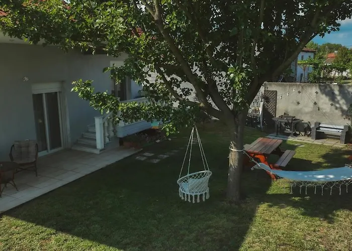 Apartament Deppy's House κοντά στα λουτρά πόζαρ *